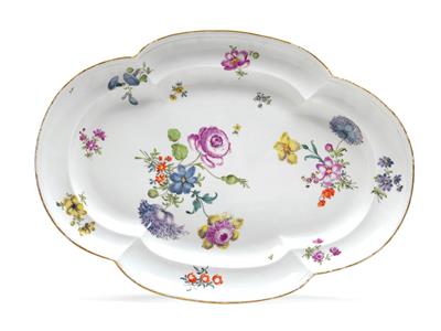 A Baroque platter, - Glass and porcelain