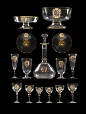 A dessert service bearing the gold, red and blue painted monogram CM in a white medallion, - Sklo, Porcelán