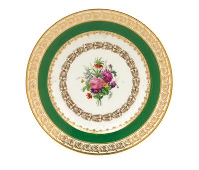 A French dessert plate, - Vetri e porcellane
