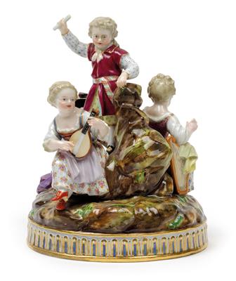 A musical group with 4 children, - Glass and porcelain