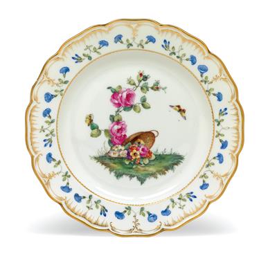 Dinner plates from a service for S. M. Emperor Wilhelm II, - Glass and porcelain