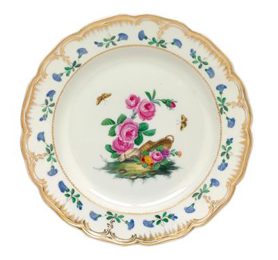 Dinner plates from a service for S. M. King Friedrich Wilhelm IV., - Glass and porcelain