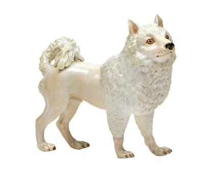 A figure of a spitz, - Glass and porcelain