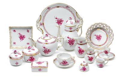 A coffee- and tea service, - Glass and porcelain