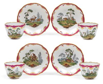 Mocha cups and saucers, decorated with hunting scenes after Ridinger, - Sklo, Porcelán