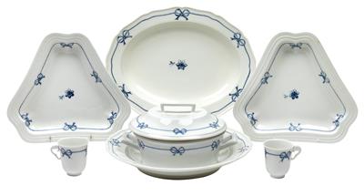 Porcelain items, - Sklo, Porcelán