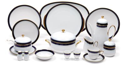 A dinner and coffee service, - Glass and porcelain