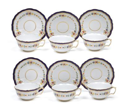 Twelve teacups with saucers, - Glass and porcelain