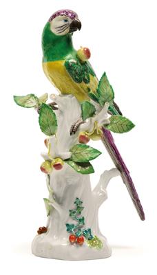 A parrot perched in an apple tree, - Vetri e porcellane