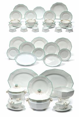 A dinner service, - Glass and porcelain