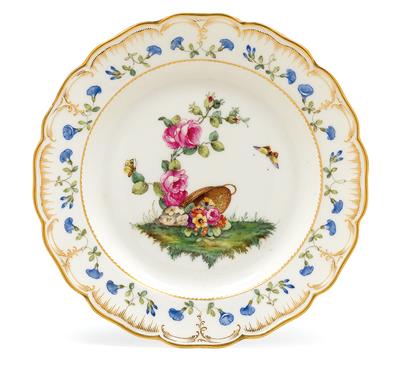 A dinner plate from a service for S. M. Emperor Wilhelm II., - Sklo, Porcelán