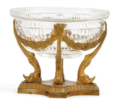 An epergne with gilt bronze mount, - Glass and porcelain