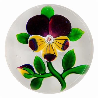 A paperweight, - Vetri e porcellane