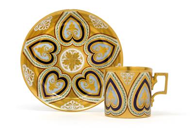 A design cup with design saucer, - Vetri e porcellane