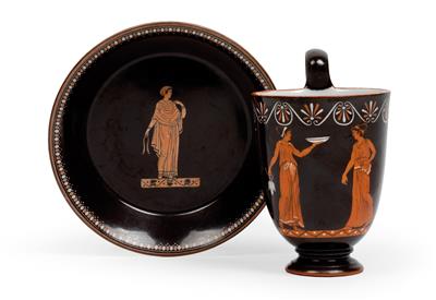 A tall chocolate mug in Etruscan style with saucer, - Sklo, Porcelán