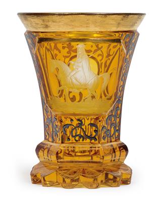 A footed beaker, - Vetri e porcellane