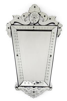 A mirror in Venetian style, - Glass and porcelain