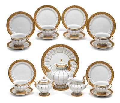 An ornamental tea service, - Glass and Porcelain