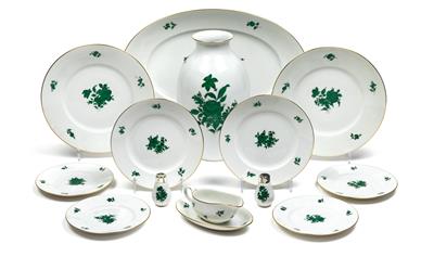 A dinner service, - Sklo a Porcelán