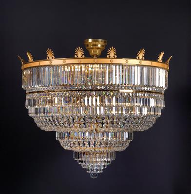 A chandelier with gilt mount, - Sklo a Porcelán