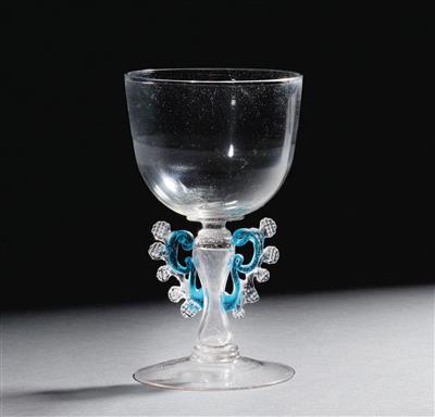 A winged goblet ‘façon de Venise’, - Vetri e porcellane