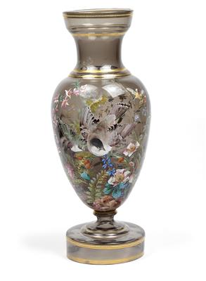 A large vase with birds and flowers, - Sklo a Porcelán