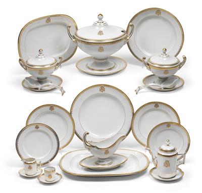 A majestic dinner and mocha service, - Sklo a Porcelán