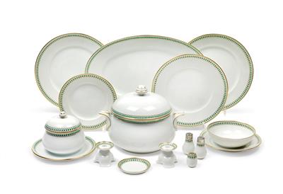 A dinner service, - Vetri e porcellane