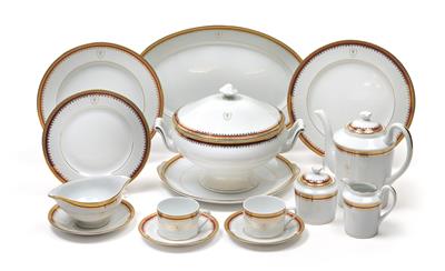 A dinner- and coffee service, - Sklo a Porcelán