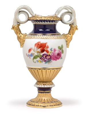A vase with double serpent handles, - Vetri e porcellane