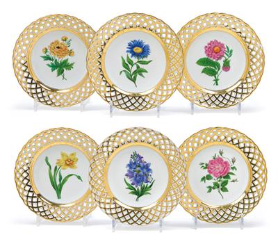 Dessert Plates with Gold Latticework and Flowers, - Sklo a Porcelán