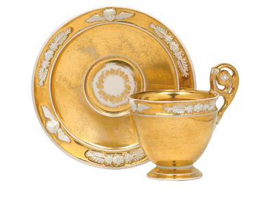 Gold-Tasse mit Gold-Untertasse, - Glas und Porzellan