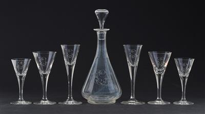 Trinkservice mit Monogramm LG, - Glass and Porcelain