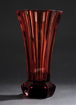 Vase, - Glass and Porcelain