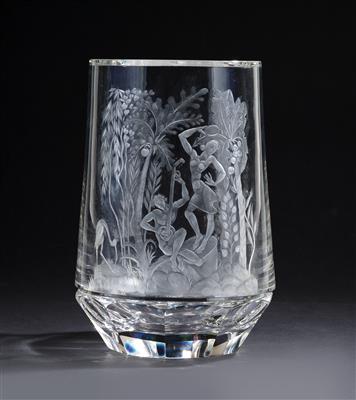 Vase mit meisterlich geschnittener Darstellung 'Paradiesgarten', - Glas und Porzellan