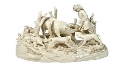 A Large Hunting Centrepiece with Boar Hunt, - Sklo a Porcelán