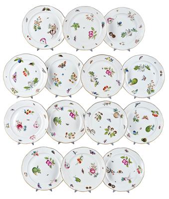 Dinner Plates with Beetles, Butterflies, Fruits and Vegetables, - Vetri e porcellane