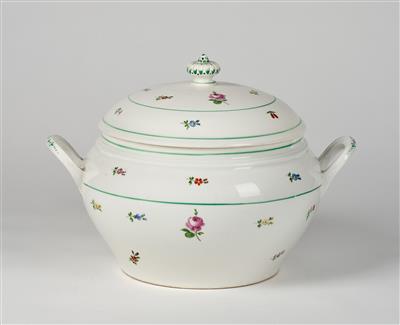 A Large Tureen with Cover, Vienna, Imperial Manufactory - Sklo a porcelán