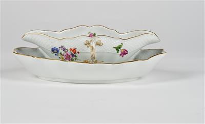 A Sauce Tureen with a Fixed Saucer, Meissen - Vetri e porcellane