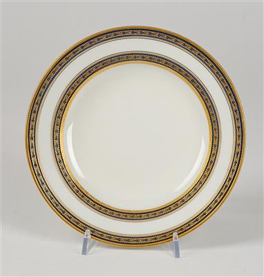 A Plate with Leithner’s Blue and Leithner’s Gold Edge Decor, Vienna, Imperial Manufactory - Glass and Porcelain