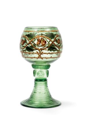 Großer Römer mit Eicheldekoren, - Glass & Porcelain