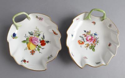 Blattschalen, 2 Stück, Herend um 1980, - Sklo a porcelán