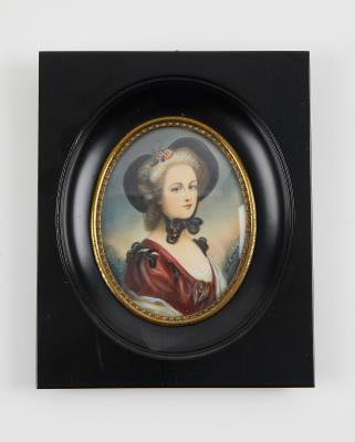 Medaillon mit dem farbigen Porträt der Madame Pompadour als Schäferin, - Sklo a porcelán