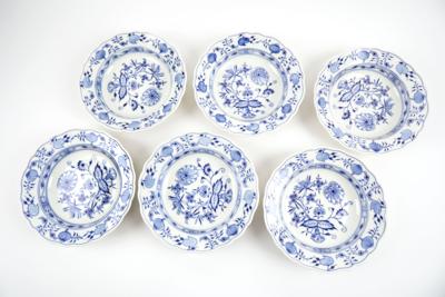 Zwiebelmuster 6 Suppenteller, Meißen um 1980, - Glass & Porcelain