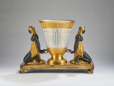 Frankreich um 1810, ägyptisierender Tafelaufsatz, - Glass and Porcelain