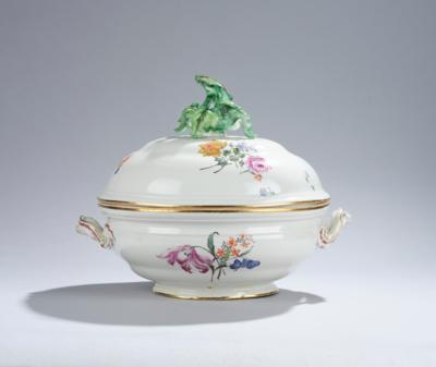 Deckelterrine, Frankenthal um 1760, - Glass and Porcelain