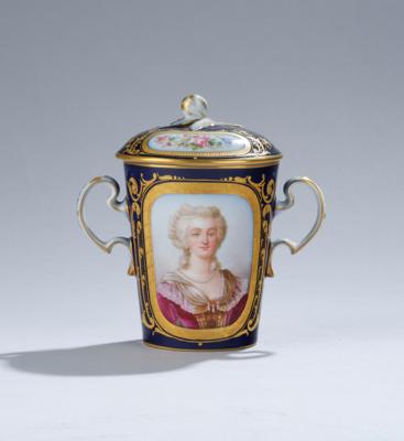 Große Trembleuse Tasse mit Deckel, - Glass and Porcelain