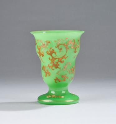 Chrysoprasglas-Fußbecher, Böhmen, 2. Hälfte 19. Jh., - Glass and Porcelain