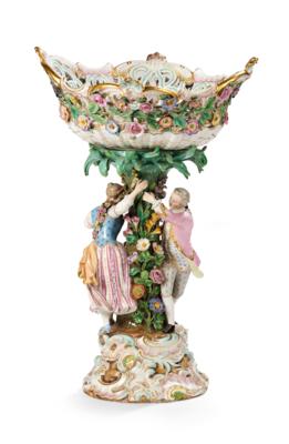 Tafelaufsatz mit Figuren, Meissen Mitte 19. Jh., - Glass and Porcelain