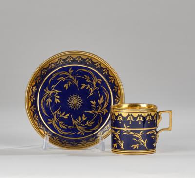 Tasse mit Untertasse, Kaiserliche Porzellanmanufaktur, Wien 1809, - Glas & Porzellan